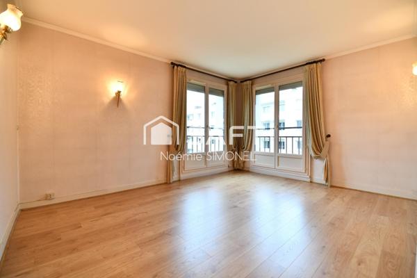 APPARTEMENT DE TROIS PIECES DANS UNE RESIDENCE FAMILIALE !