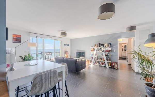 Appartement à vendre    4 pièces • 90 m2 Palavas-les-Flots