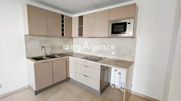 Appartement à FREJUS, 83600 - 2 pièces 49m²