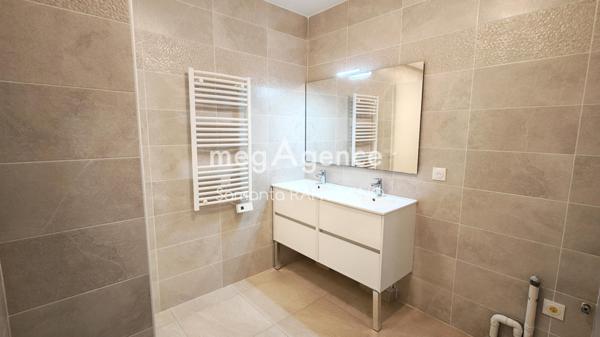 Appartement à FREJUS, 83600 - 2 pièces 49m²