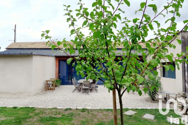 Maison traditionnelle 8 pièces de 158 m² à Chasseneuil-du-Poitou (86360)