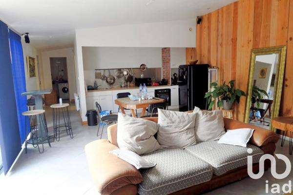 Maison traditionnelle 8 pièces de 158 m² à Chasseneuil-du-Poitou (86360)