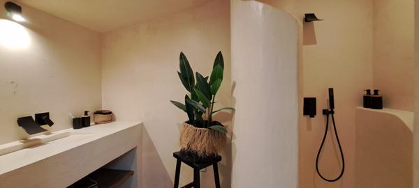 Gordes (84220) Superbe vue pour cette luxueuse résidence