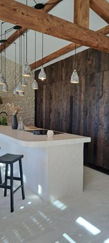 Gordes (84220) Superbe vue pour cette luxueuse résidence