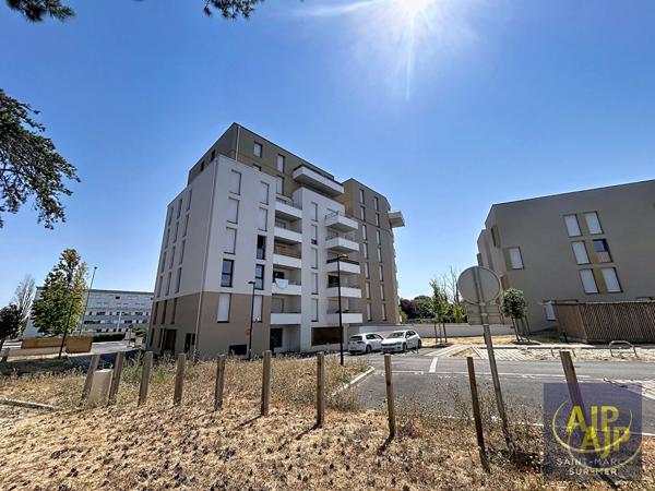 Appartement à louer Saint Nazaire : 3 pièces, 62m² avec 2 chambre(s) à 863€ - AJP Immobilier Saint-Marc-sur-Mer