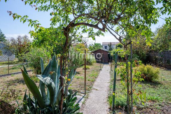 Maison familiale avec jardin et garage