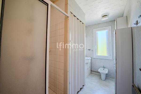 Maison familiale avec jardin et garage