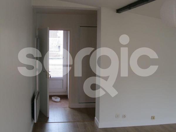 Location 1 Pieces 28 60200 Compiegne 43 0440 01 0035