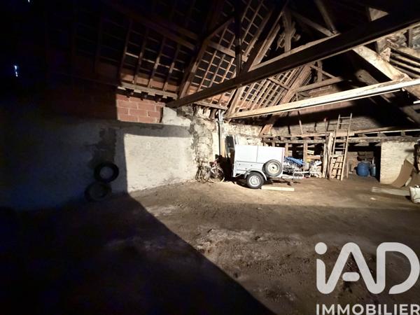Maison à vendre 1 pièce 375 m² La Suze-sur-Sarthe