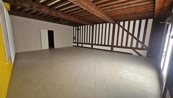Vente                                                      Immeuble
                        
                                                            à Gournay-en-Bray