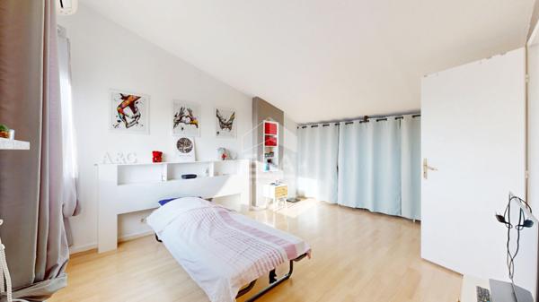 LA  PLANA - LA TRINITÉ :  UNE CHARMANTE MAISON 5 PIÈCES AVEC TERRASSE ET VUE MER.