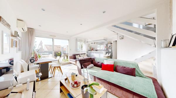 LA  PLANA - LA TRINITÉ :  UNE CHARMANTE MAISON 5 PIÈCES AVEC TERRASSE ET VUE MER.