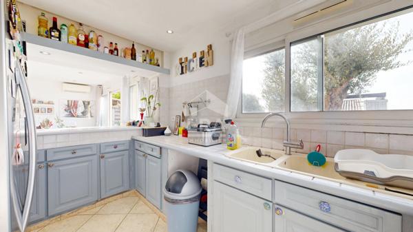 LA  PLANA - LA TRINITÉ :  UNE CHARMANTE MAISON 5 PIÈCES AVEC TERRASSE ET VUE MER.