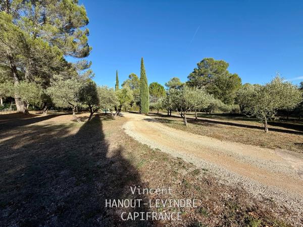 Maison à vendre 11 pièces SALERNES (83)