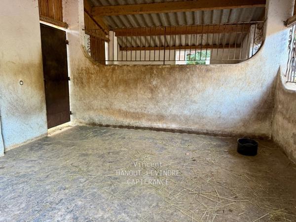 Maison à vendre 11 pièces SALERNES (83)