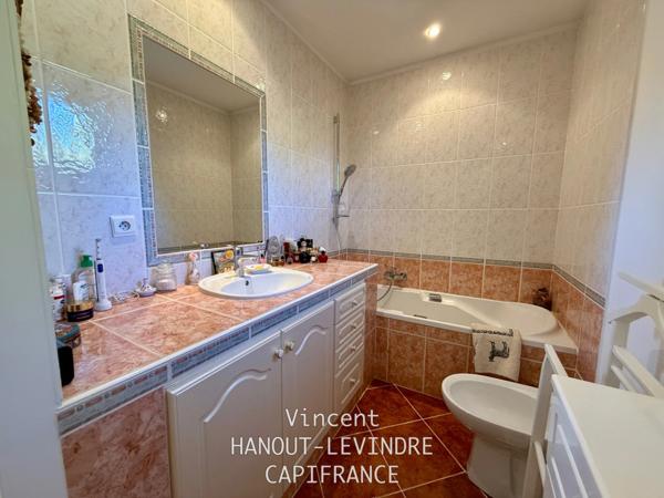 Maison à vendre 11 pièces SALERNES (83)