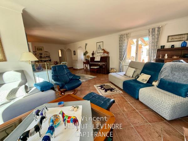 Maison à vendre 11 pièces SALERNES (83)