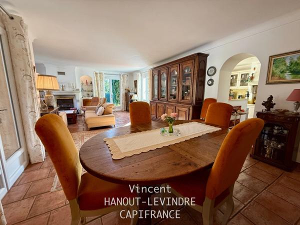 Maison à vendre 11 pièces SALERNES (83)
