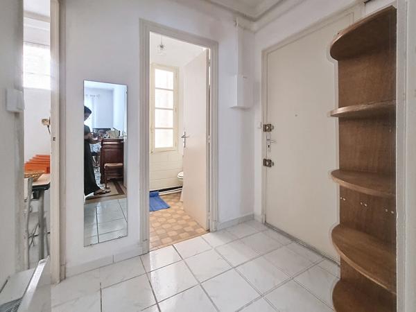 TOULON  MOURILLON centre Gd T1 de 32 m2 + loggia