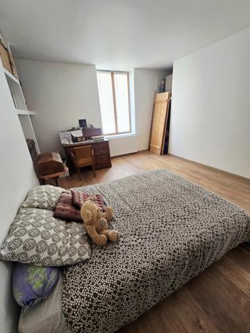 Superbe T3 en rez-de-jardin – Grande terrasse de 100 m² – Calme absolu