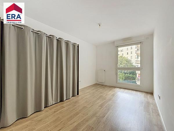 Appartement 3 pièces de 64 m² avec balcon et parking - Ivry-sur-Seine
