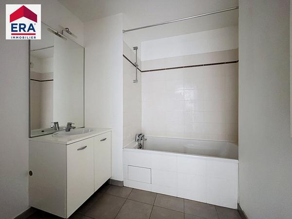 Appartement 3 pièces de 64 m² avec balcon et parking - Ivry-sur-Seine