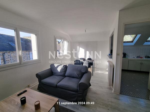 LANDERNEAU - Ensemble immobilier de 6 appartements, 6 caves, 2 cours et 1 venelle.