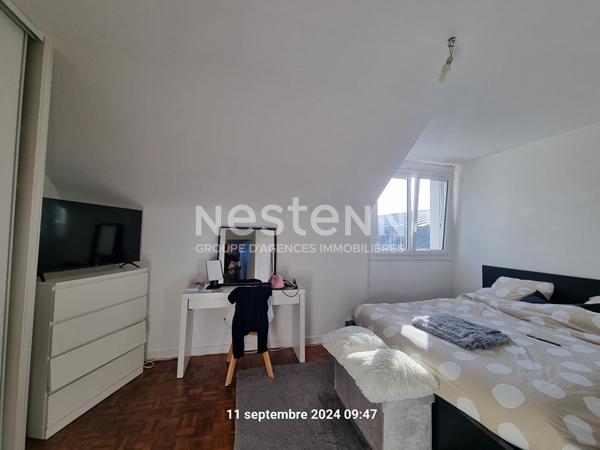 LANDERNEAU - Ensemble immobilier de 6 appartements, 6 caves, 2 cours et 1 venelle.