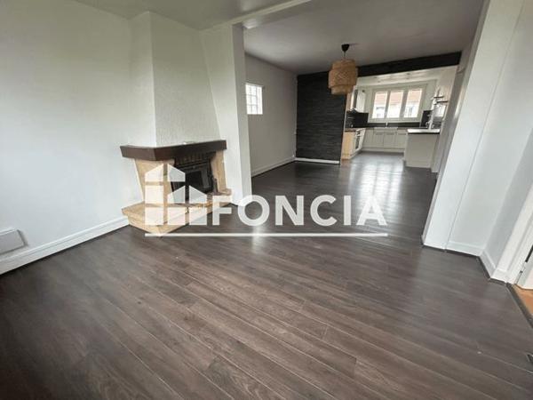 Location Maison 5 pièces 112 m² - 17 BIS RUE DES CHENES Vigneux Sur Seine 91270