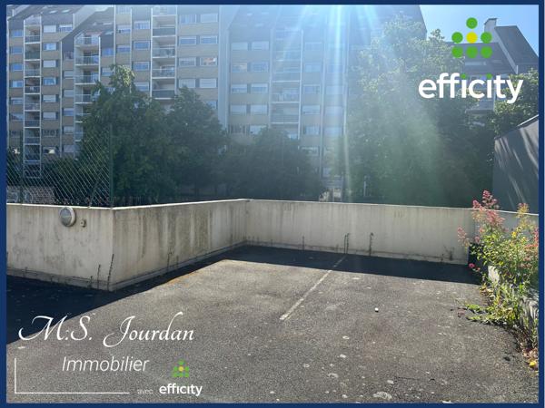 Parking - 11 m²