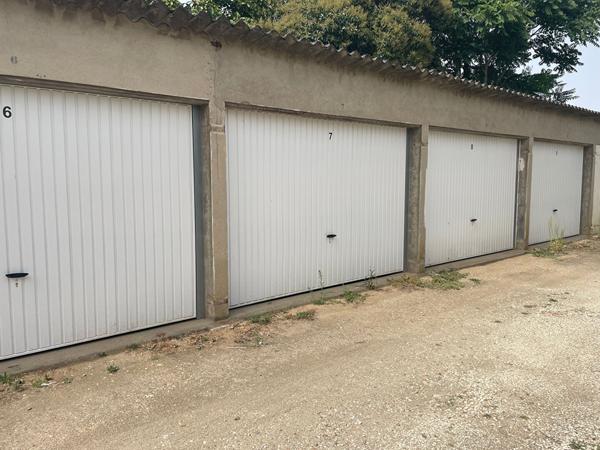 QUARTIER CHATEAUNEUF - GARAGE A LOUER