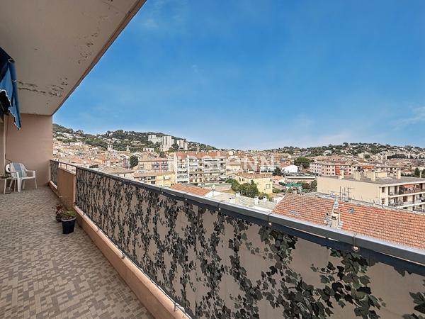 Dernier étage-  Spacieux 2p - Terrasse - Aperçu mer - Cave