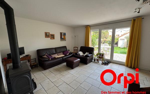 Maison à vendre    6 pièces • 114,68 m2 Montigny-le-Bretonneux