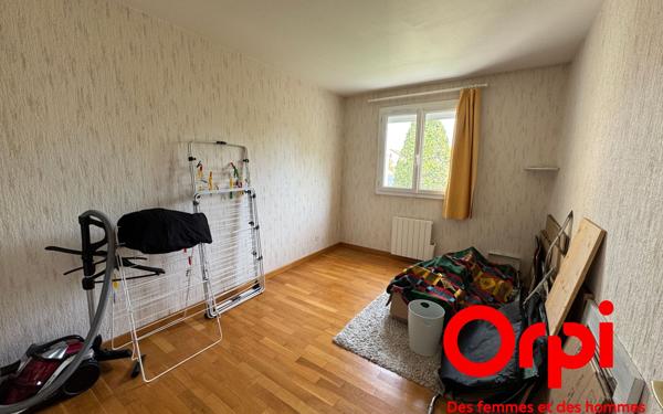 Maison à vendre    6 pièces • 114,68 m2 Montigny-le-Bretonneux