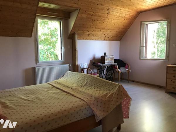 A VENDRE BAUD Vaste maison de 6 chambres ref 36N