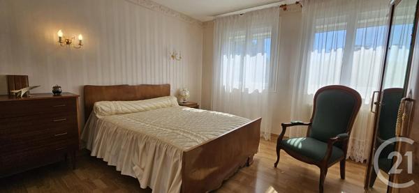 Maison à vendre  5 pièces - 127 m 2   MONTLUCON  - 03