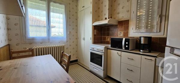 Maison à vendre  5 pièces - 127 m 2   MONTLUCON  - 03