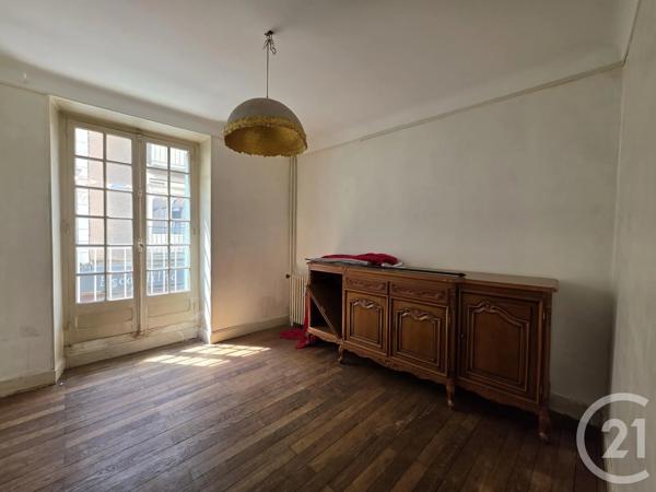 Immeuble à vendre  225 m 2   BRIOUDE  - 43