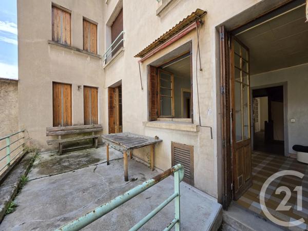 Immeuble à vendre  225 m 2   BRIOUDE  - 43