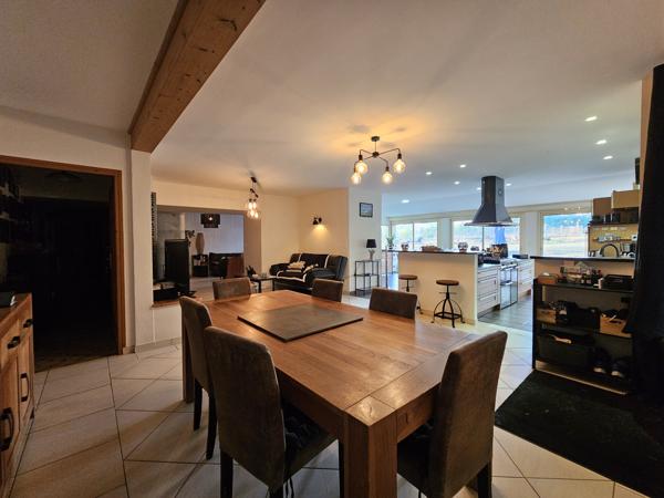 Propriété équestre de 5 hectares, entièrement clos, maison de plain pied 210m² annexe 130m²