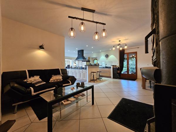 Propriété équestre de 5 hectares, entièrement clos, maison de plain pied 210m² annexe 130m²