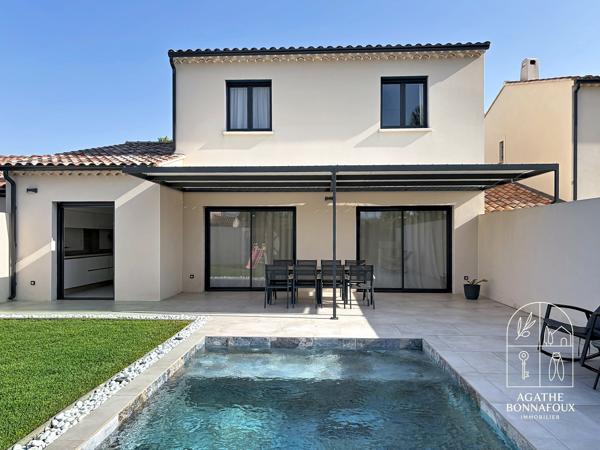 Villa familiale 145 m2 4 chambres avec piscine et garage