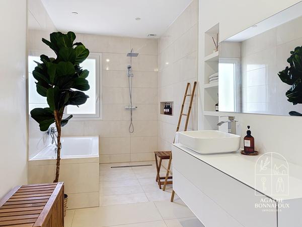 Villa familiale 145 m2 4 chambres avec piscine et garage