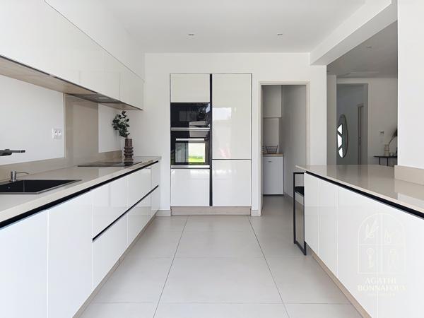 Villa familiale 145 m2 4 chambres avec piscine et garage