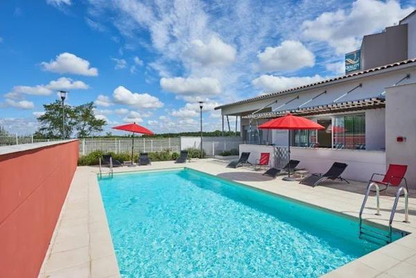 INVESTISSEMENT LOCATIF  CORNEBARRIEU  Résidence Appart'City Confort Toulouse Aéroport Cornebarrieu 2*** - 5.76% de rentabilité