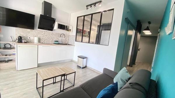 SPACIEUX STUDIO AU 1ER ETAGE D'UNE RESIDENCE AVEC PISCINE ET TERRAIN DE TENNIS
