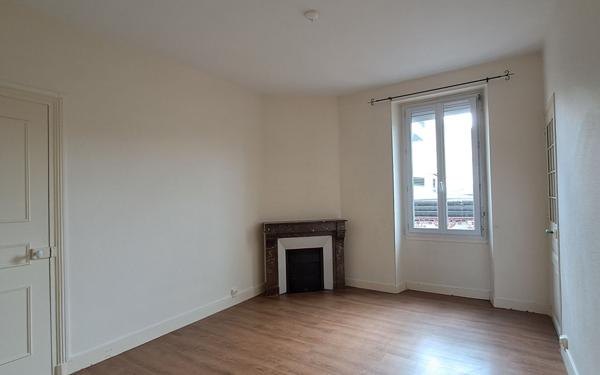 Appartement à louer    4 pièces •  Fontainebleau