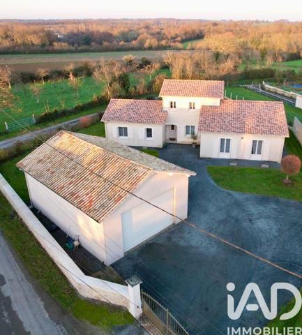 Maison à vendre 5 pièces 159 m² Melle