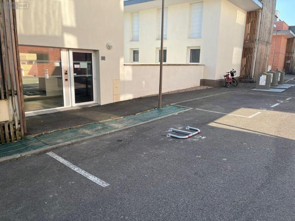 Parking à ciel ouvert à louer à Rouen en Seine-Maritime (76000), ref : 14131/913