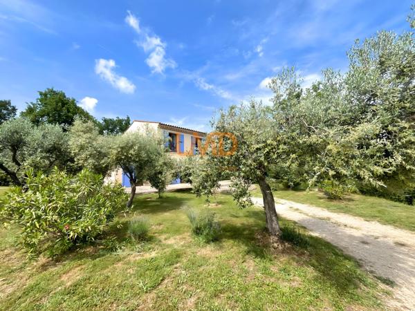 Maison provençale avec piscine calme absolu Châteaudouble